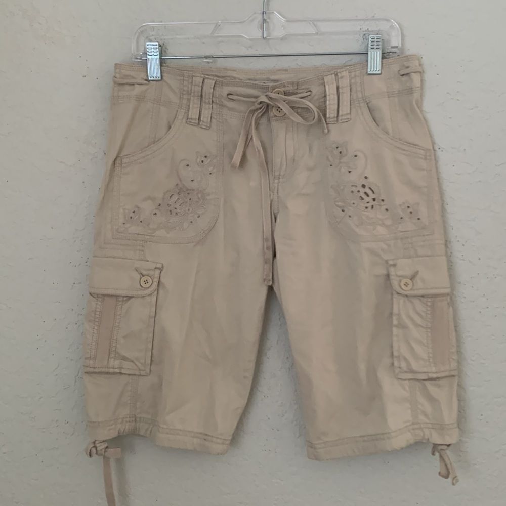 American Rag Women’s Cotton Blend Embroidered Lightweight Shorts Size 5